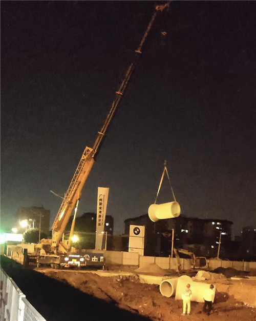 江干区“弯臂矫正”—— 吊车的 “形变补偿” 技术